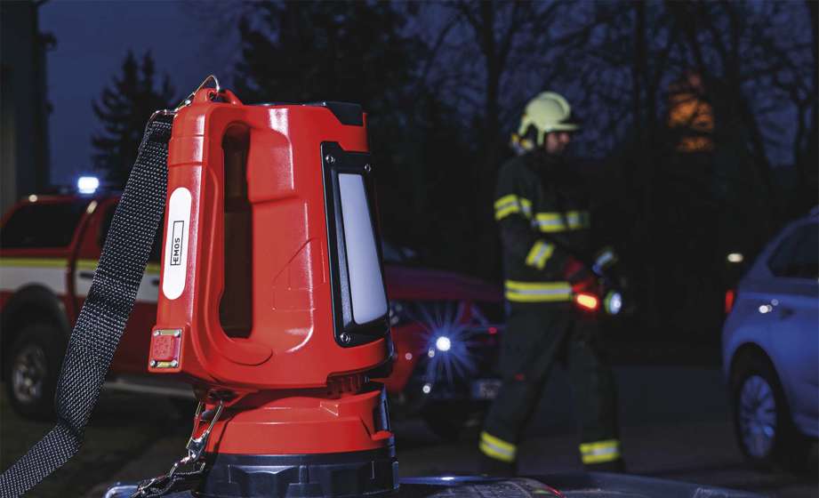 Emos/ LED nabíjecí svítilna P2317, 1000 lm, 15000 mAh